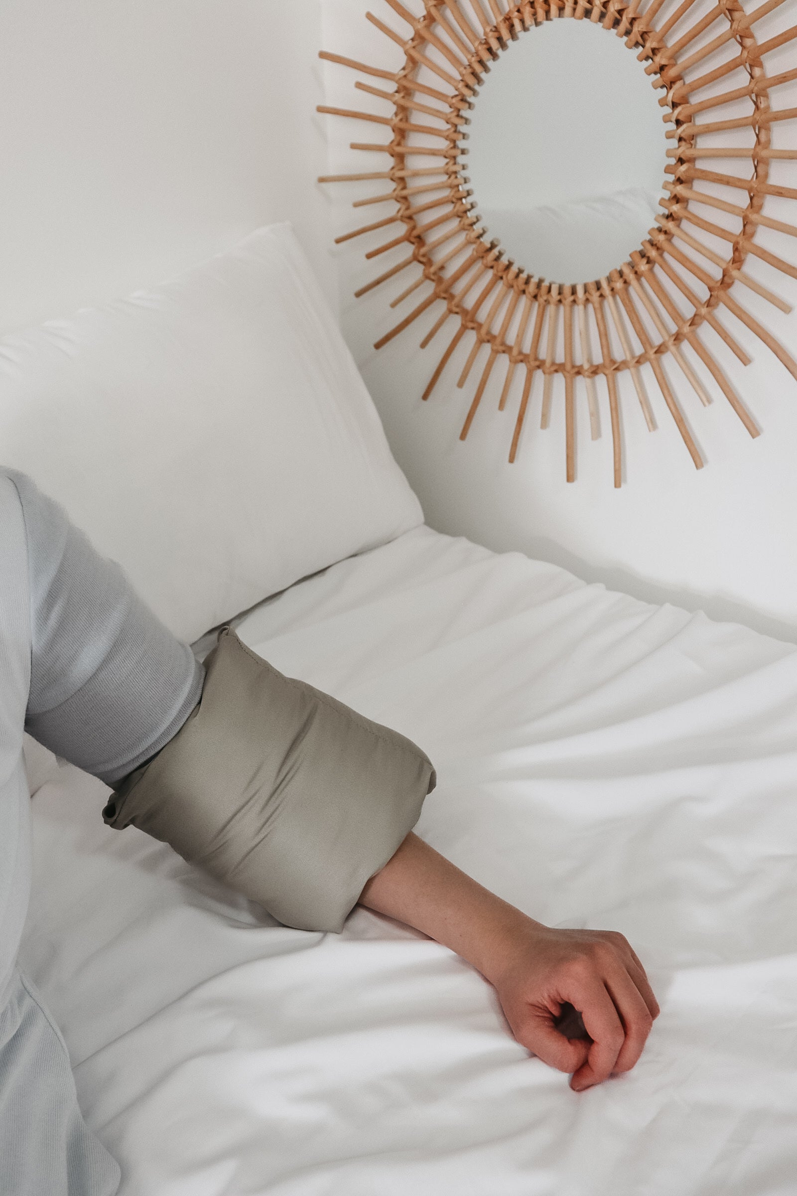 Meadow Wipeable Cradle Arm Pillow